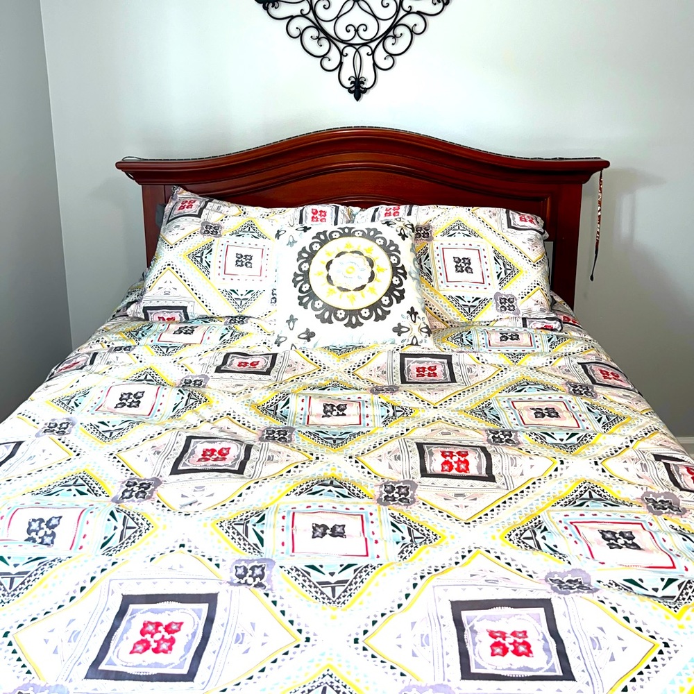 West Elm Echo Bohemian full size duvet set and accessories